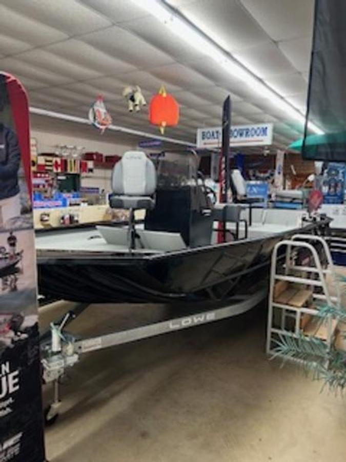 2026 Lowe Boats RX1870 Pathfinder