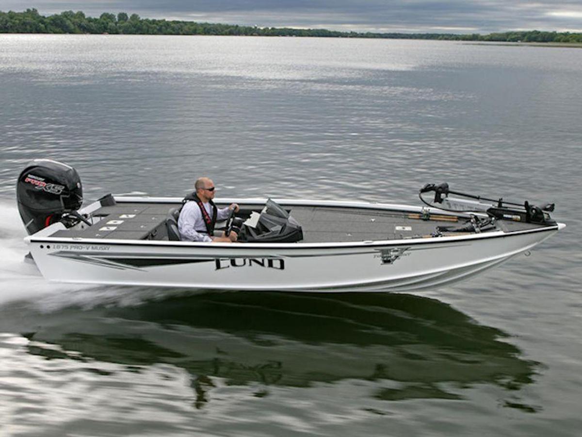 2026 Lund 1875 Pro-V Musky XS Base