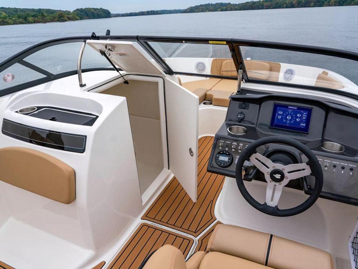 2025 Bayliner VR6 Bowrider Base