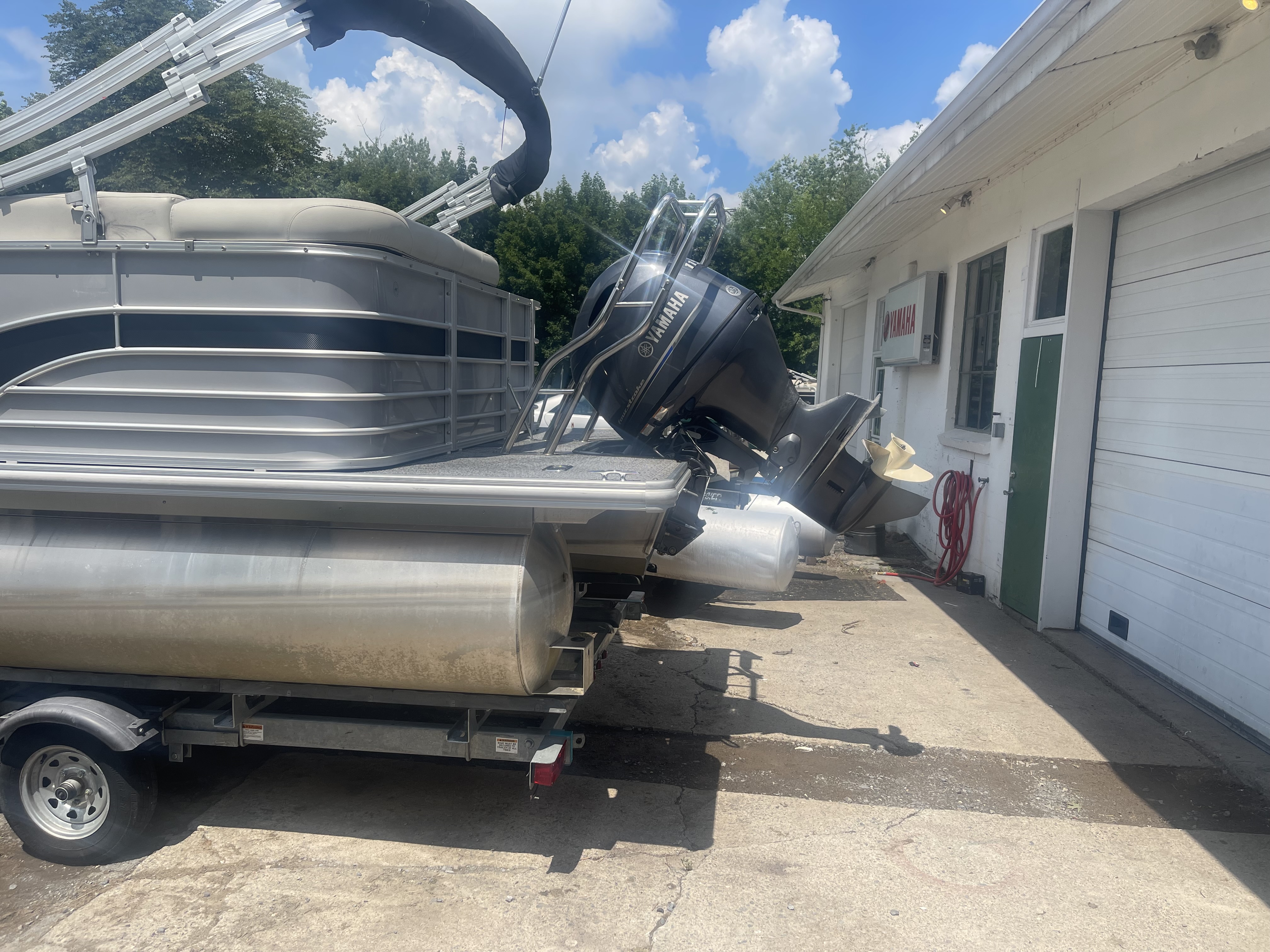 Used 2018 SYLVAN MIRAGE 8520 S TRI TOON