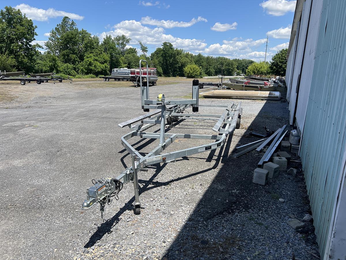 Used G3 PONTOON