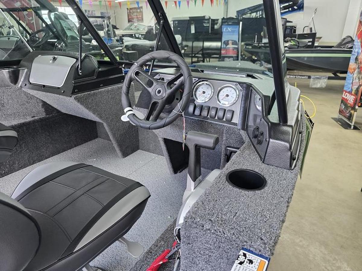 2026 Lund 1650 Angler Sport