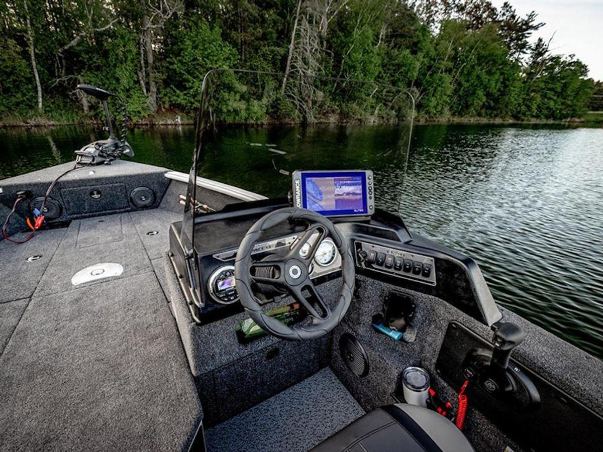 2026 Lund 1775 Impact XS Sport