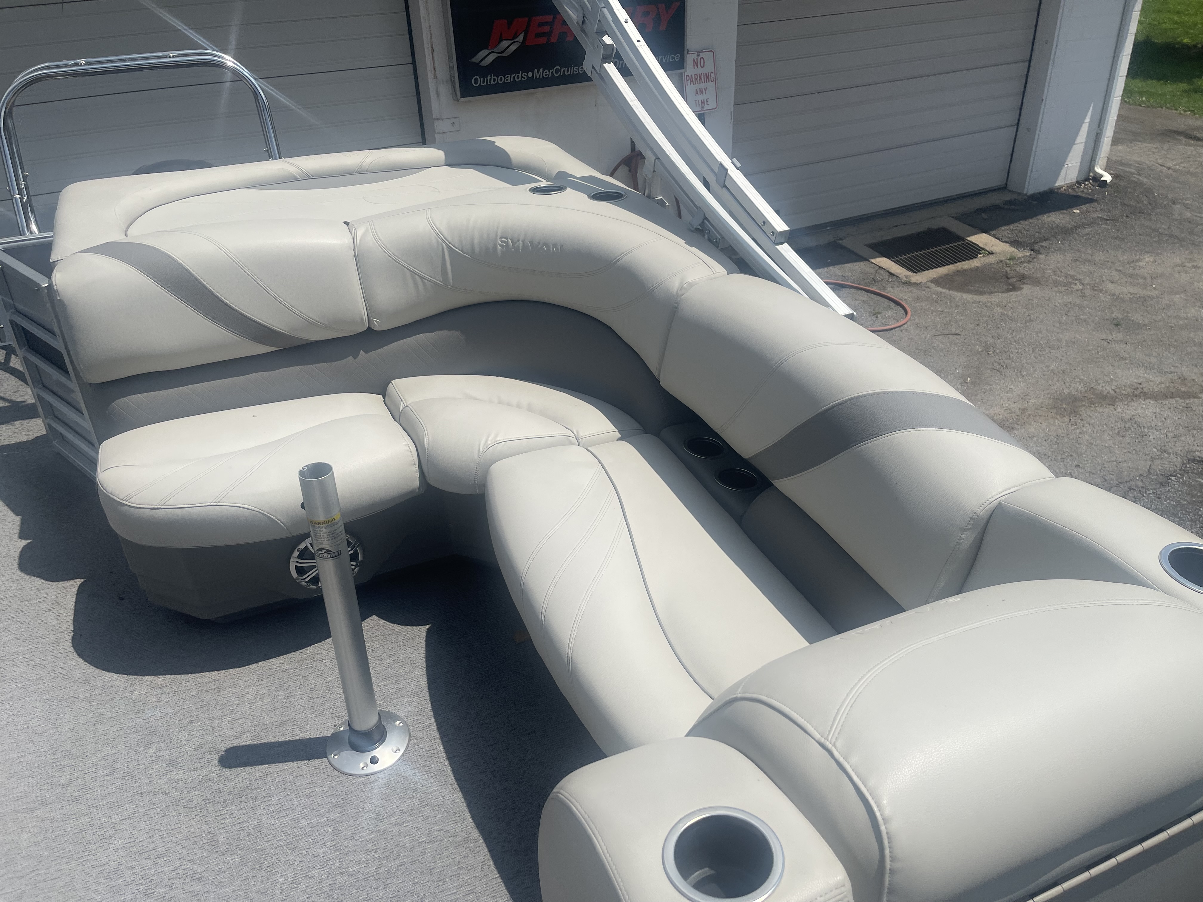Used 2018 SYLVAN MIRAGE 8520 S TRI TOON