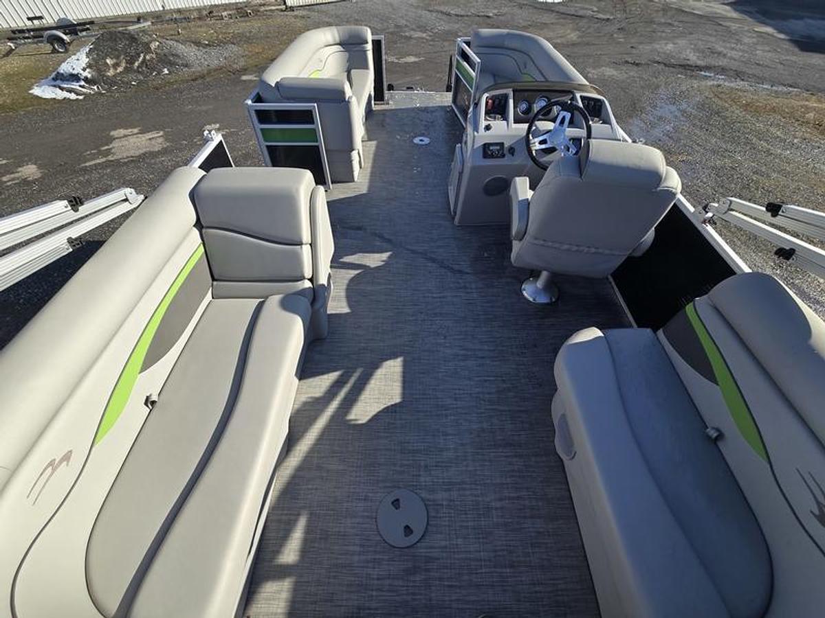 Used 2021 Bennington 20 SL
