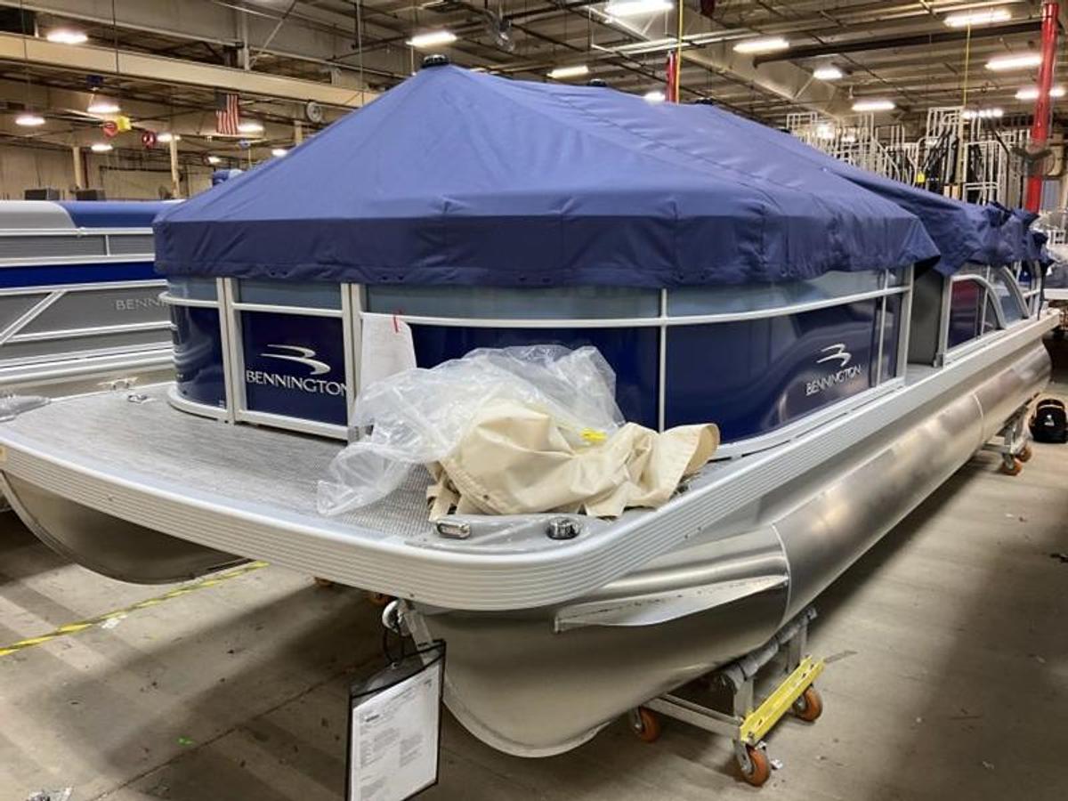 2024 Bennington 22 SXSB