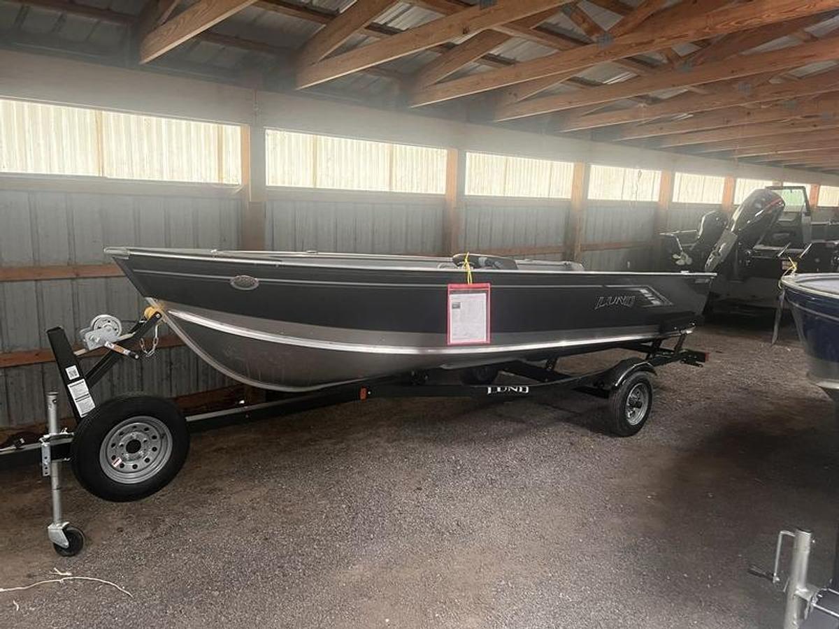 2024 Lund 1600 Fury Tiller