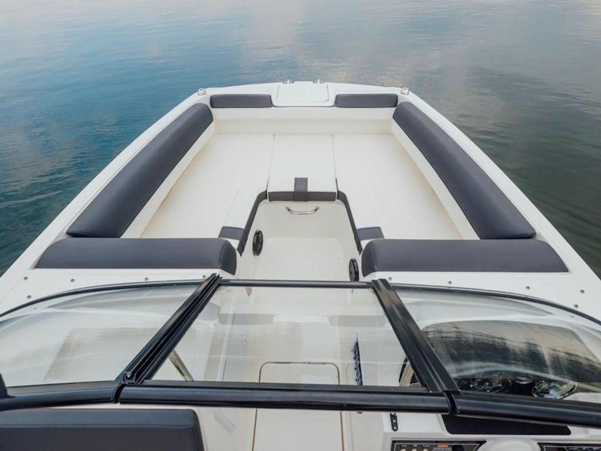 2026 Bayliner D20I Base