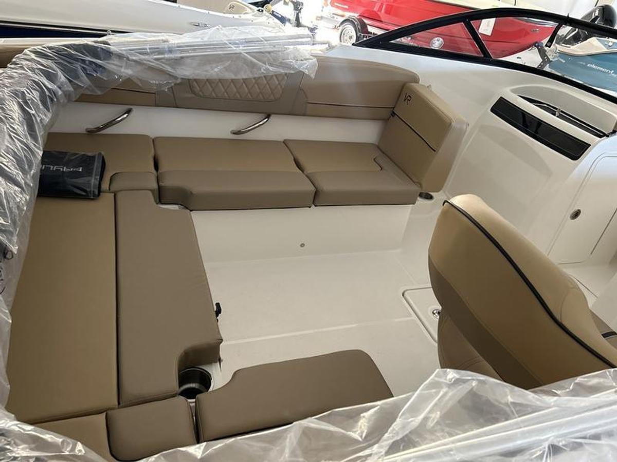 2023 Bayliner VR4 Bowrider - Outboard