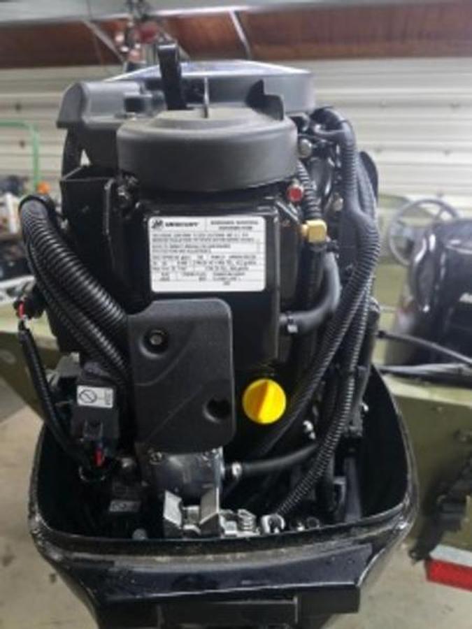 Used 2021 Lowe Boats L1648M Aura