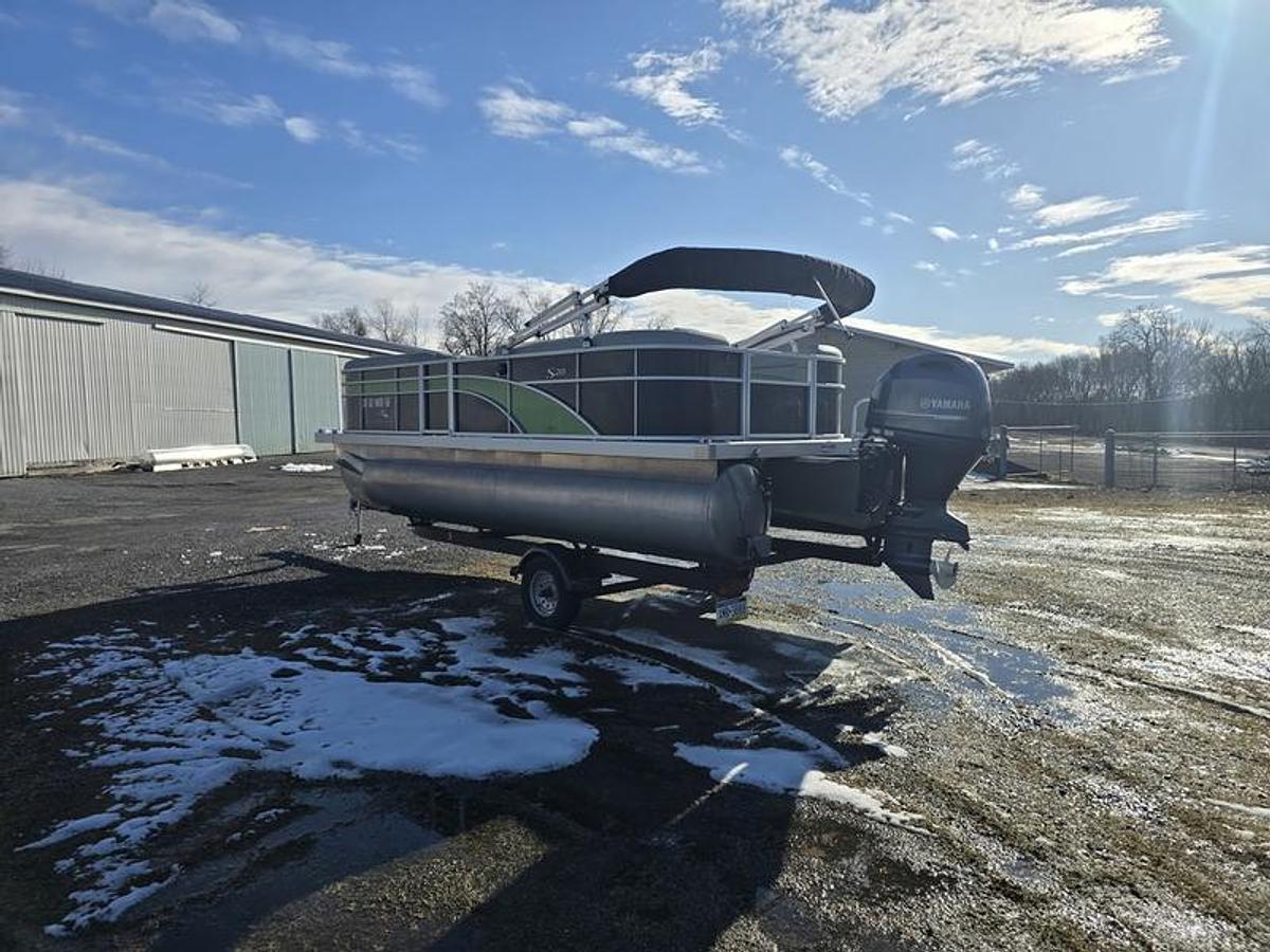 Used 2021 Bennington 20 SL