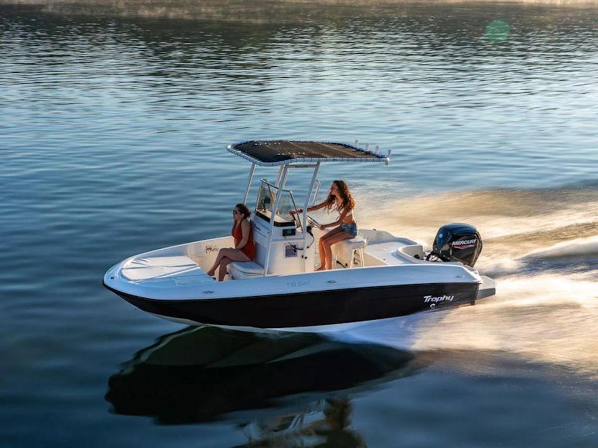 2025 Bayliner T18 Base