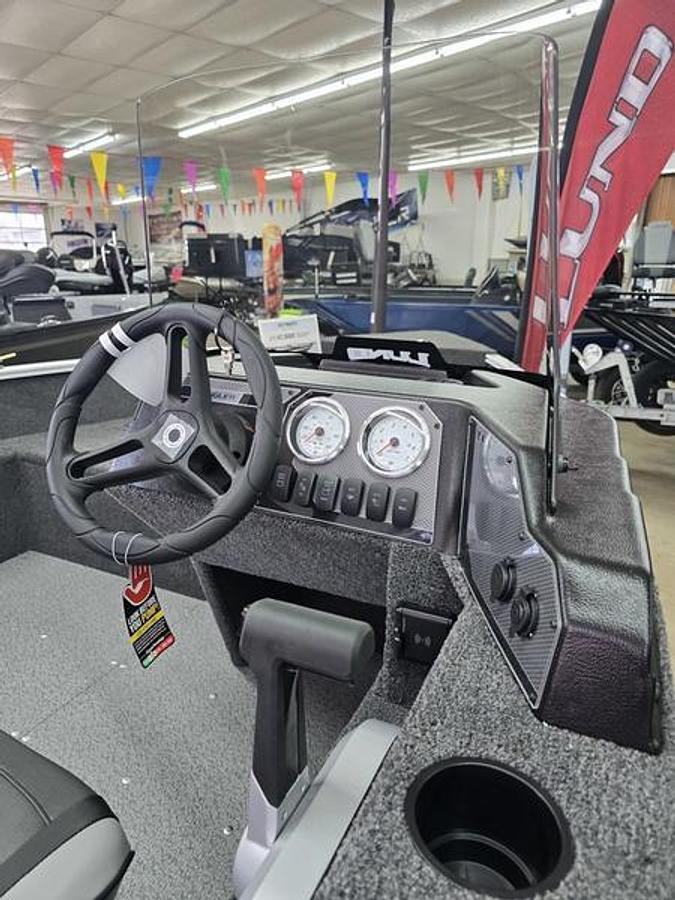 2026 Lund 1650 Angler SS