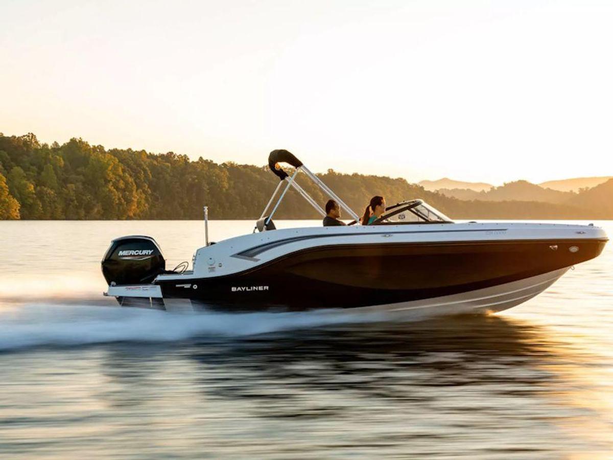 2025 Bayliner DX2000 Base