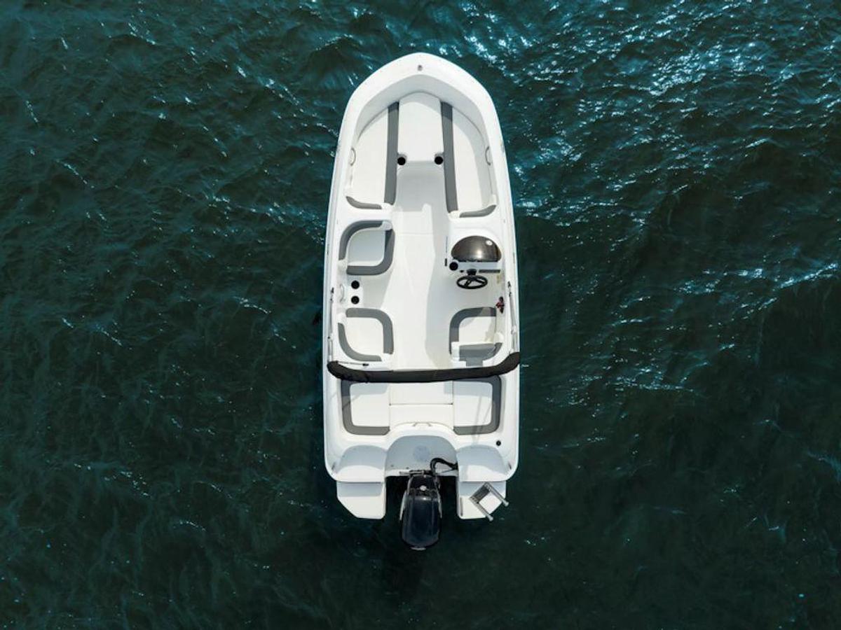 2026 Bayliner E16 Base