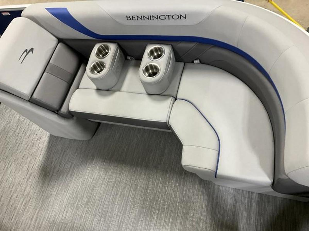 2023 Bennington 22 SXSB