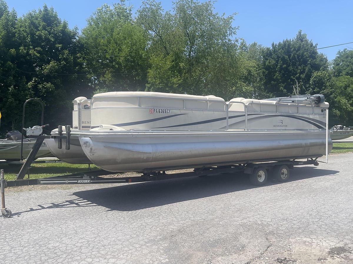 Used 2005 BENNINGTON 2575 RLX