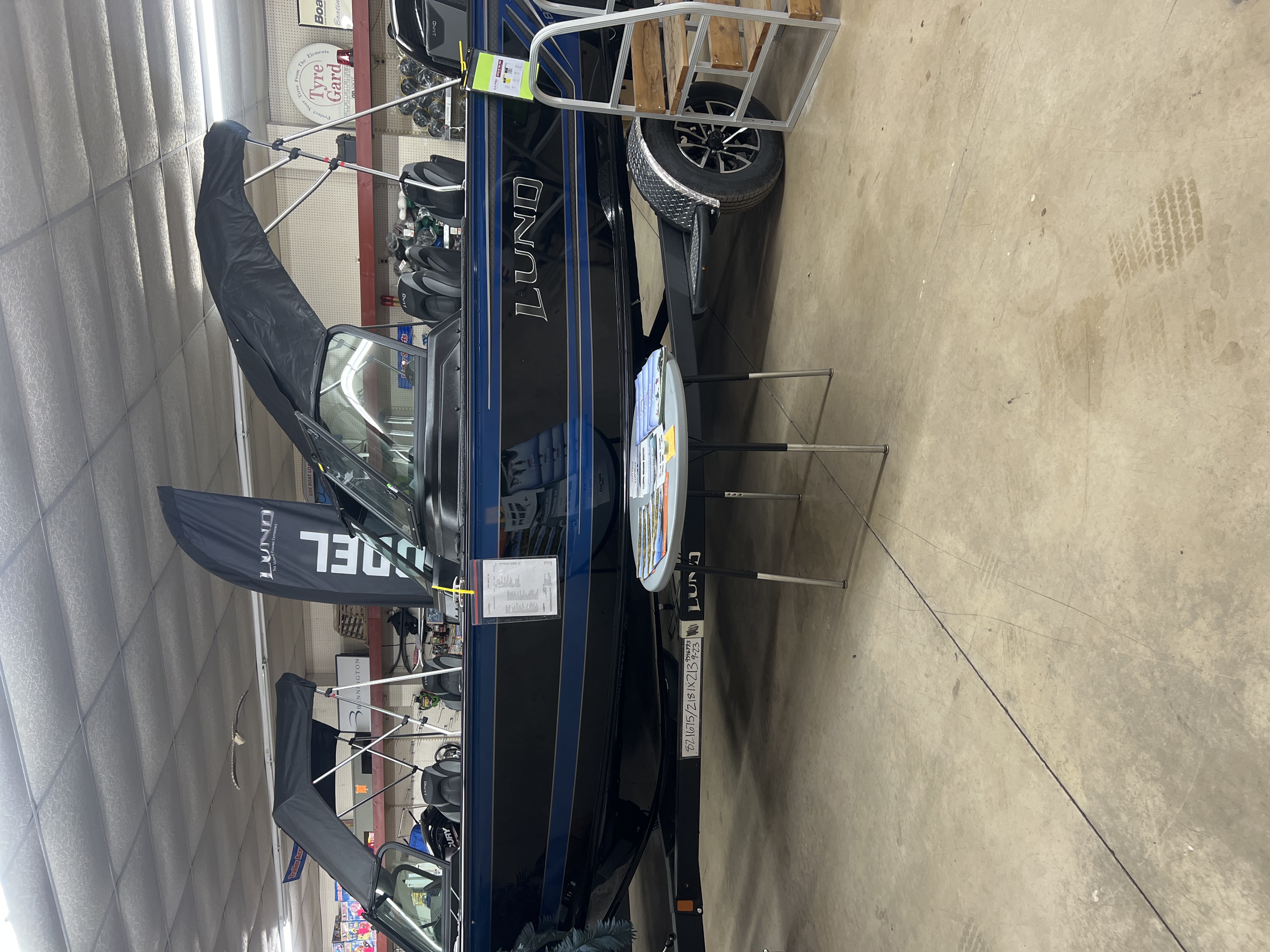 2027 Lund 1875 Impact XS Sport