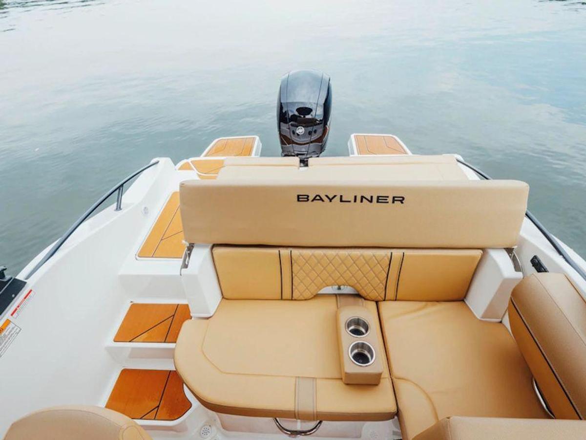 2026 Bayliner D20 Base