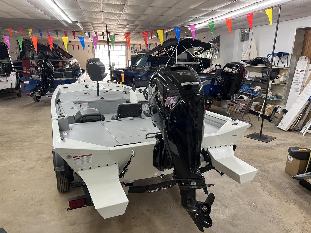 2026 Lund 1870 Predator SS