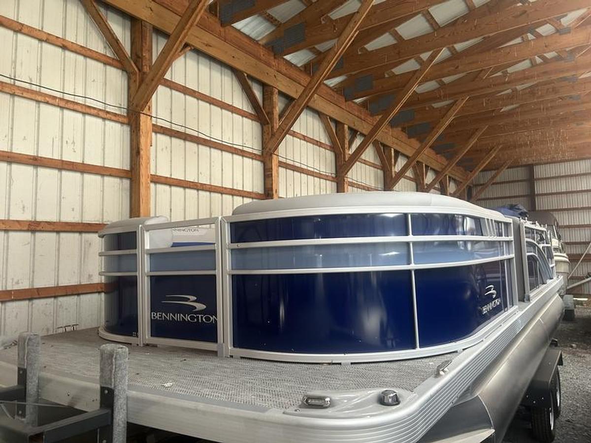 2024 Bennington 22 SXSB