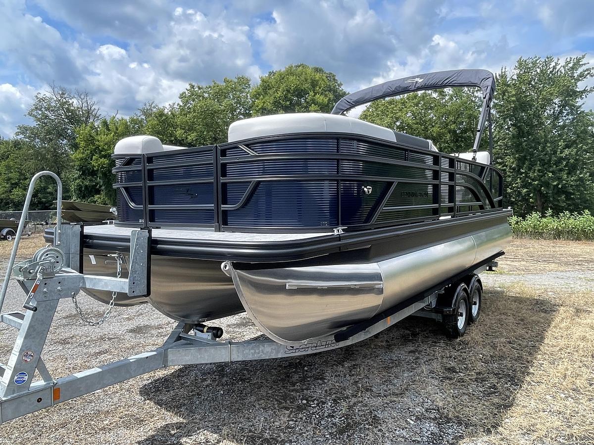 2027 Bennington S1 Swingback 22 SSB TRI-TOON - SALTWATER PACKAGE