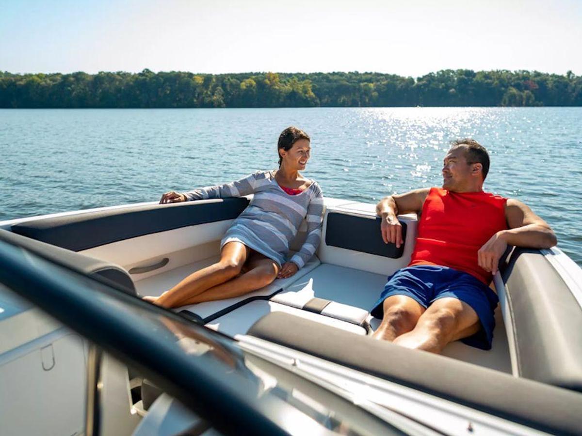 2025 Bayliner DX2000 Base