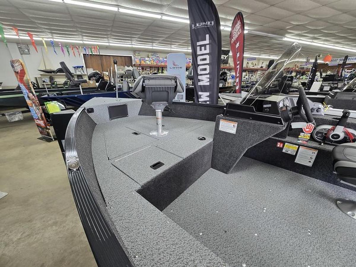 2026 Lund 1650 Angler SS