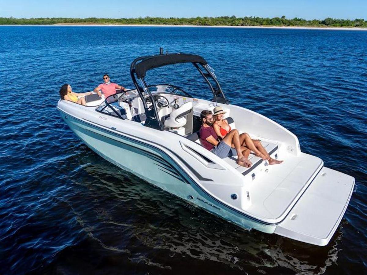 2025 Bayliner DX2250 Base