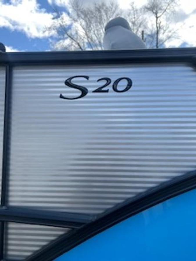 2025 Bennington 20SL