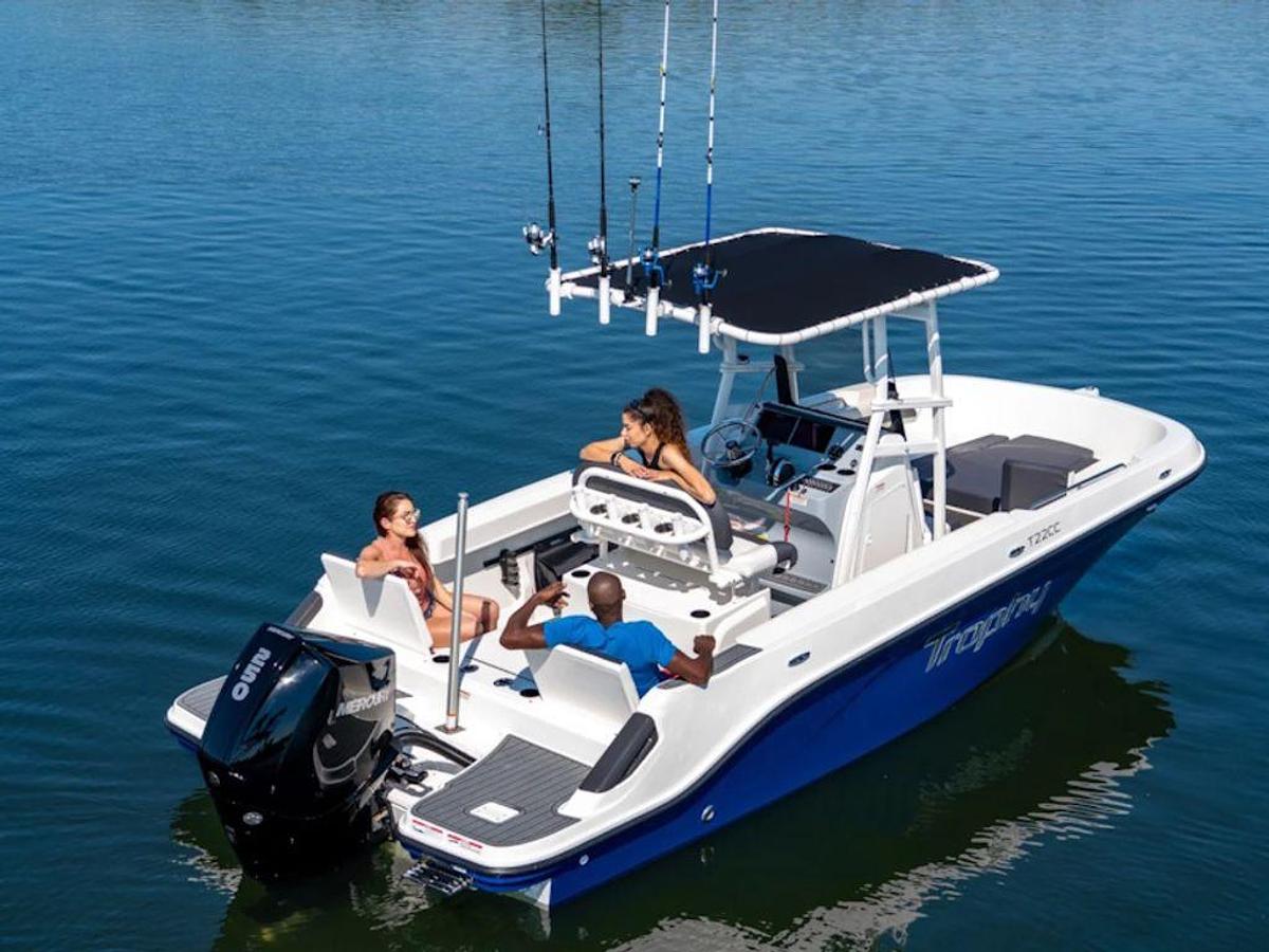 2026 Bayliner T22CC Base