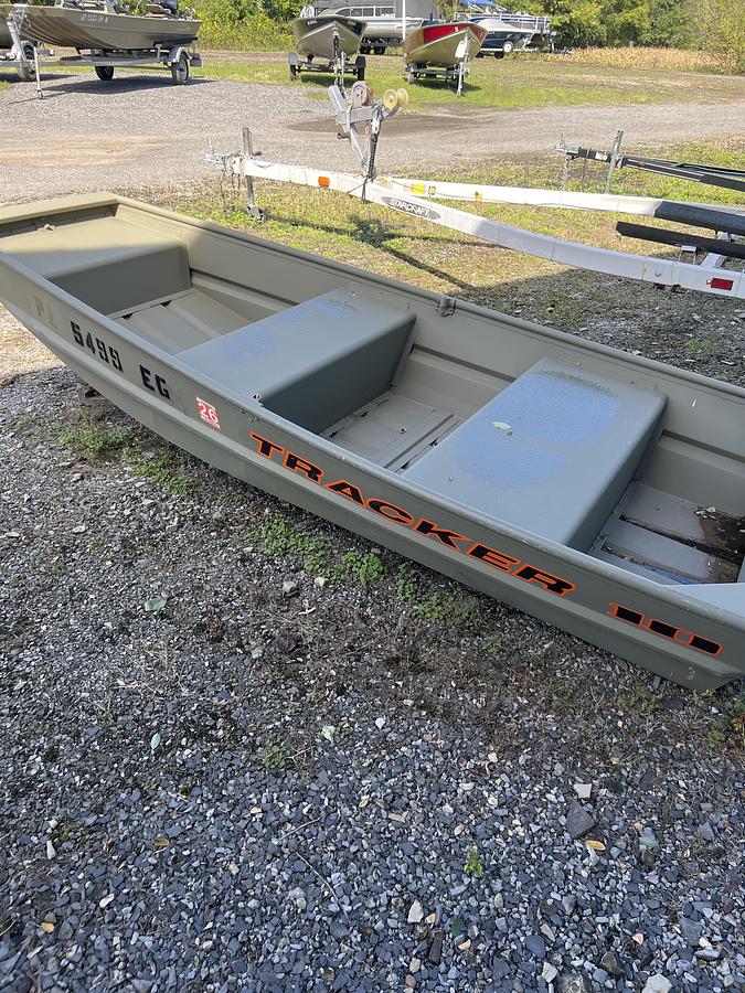 Used Tracker 10