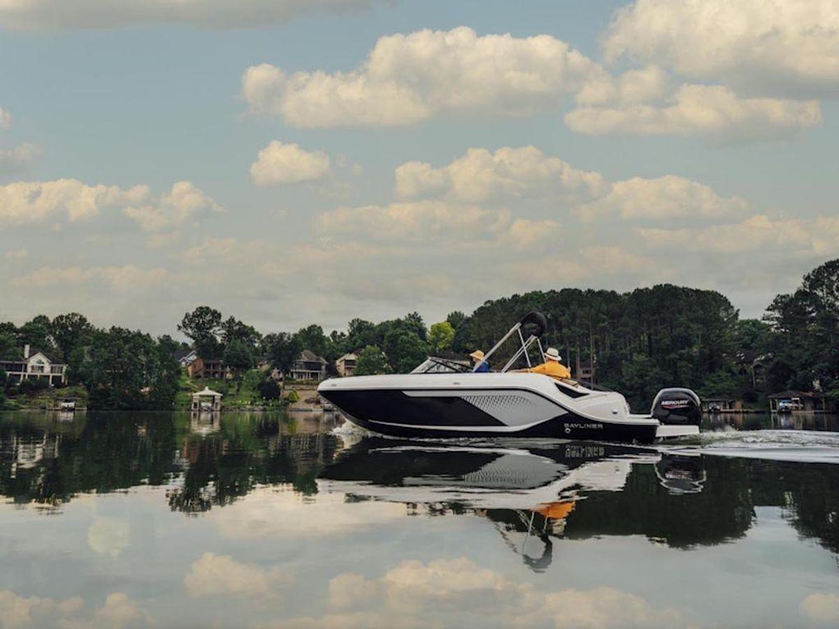 2026 Bayliner D22 Base