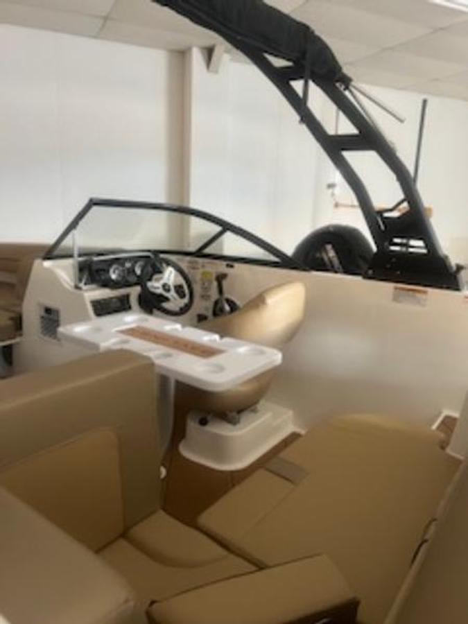 2024 Bayliner DX2050