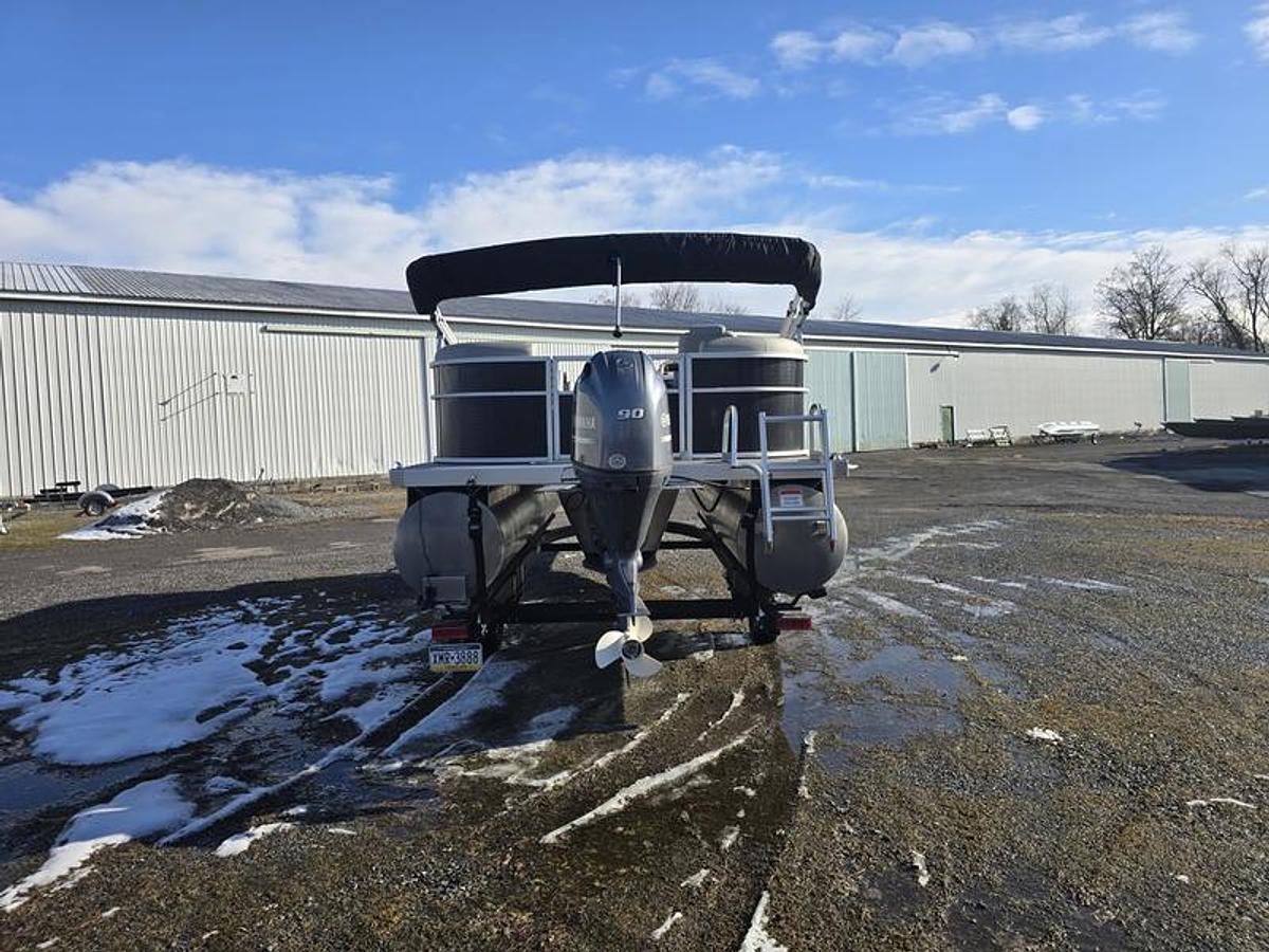 Used 2021 Bennington 20 SL