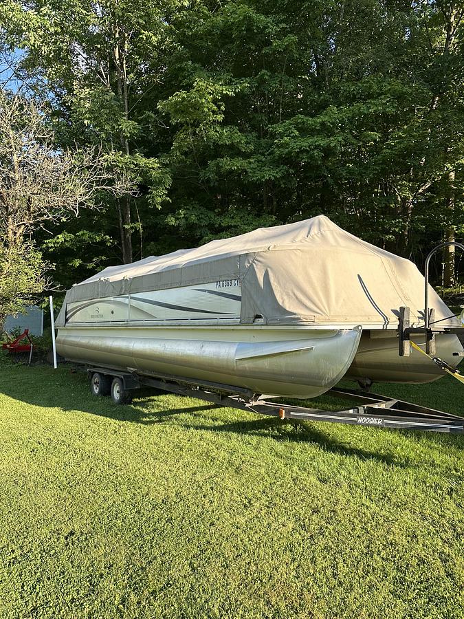 Used 2005 BENNINGTON 2575 RLX