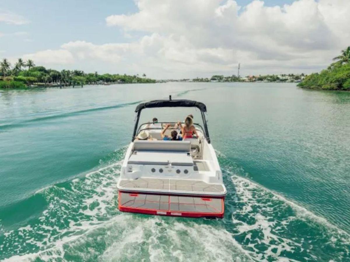 2025 Bayliner DX2050 Base