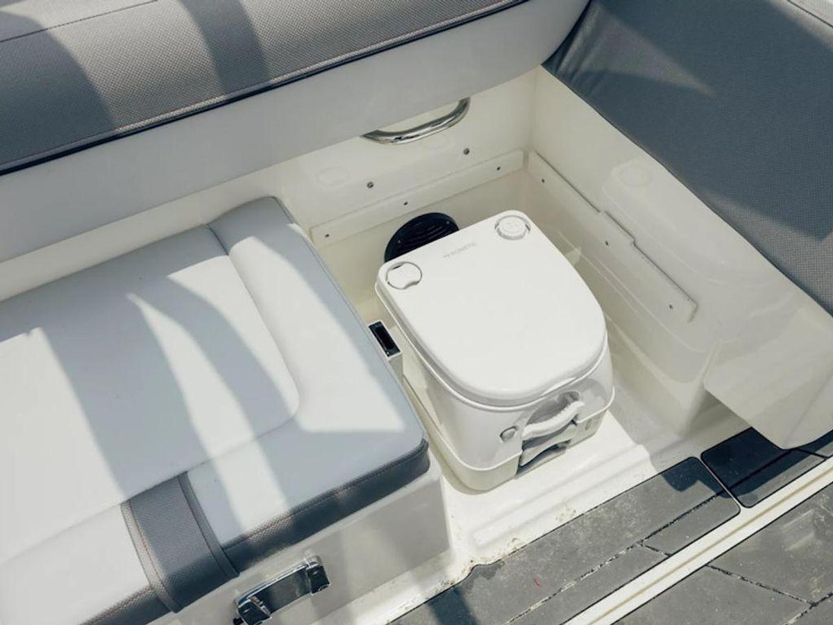 2025 Bayliner DX2050 Base