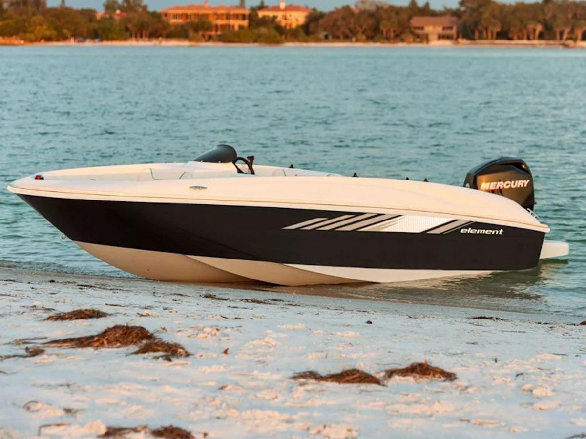 2025 Bayliner Element E16 Base