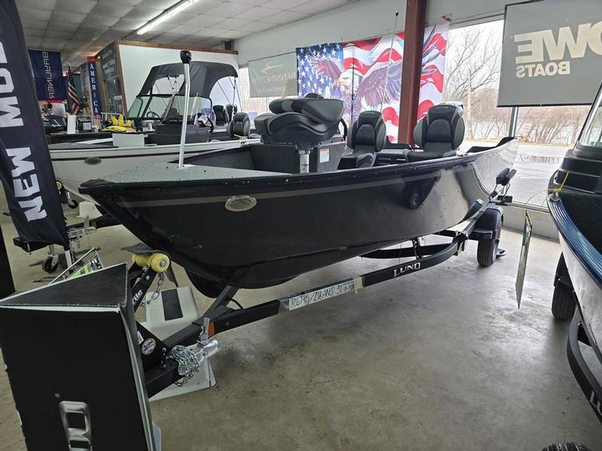 2026 Lund 1650 Angler SS