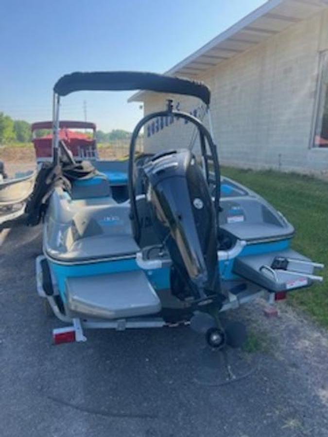 Used 2022 Bayliner Element E18