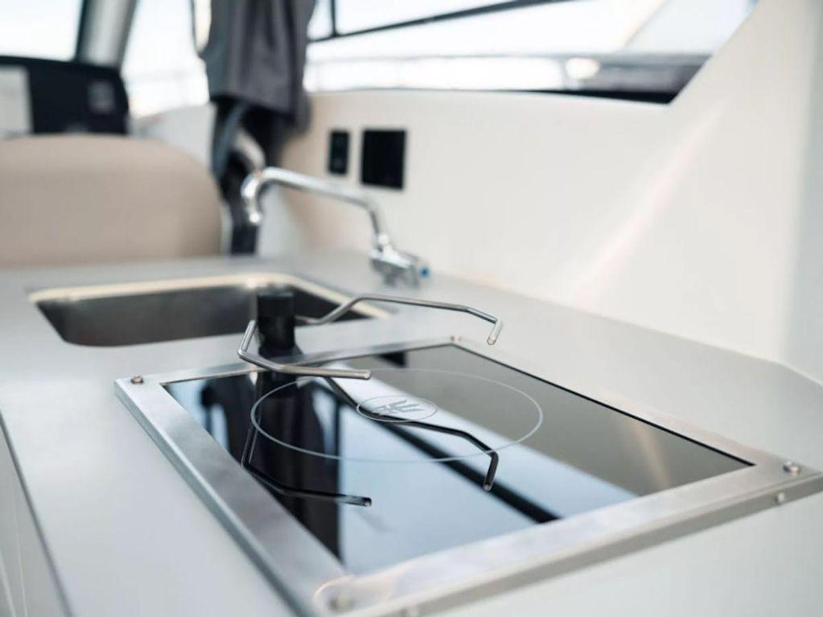2025 Bayliner T23 Pilothouse Base