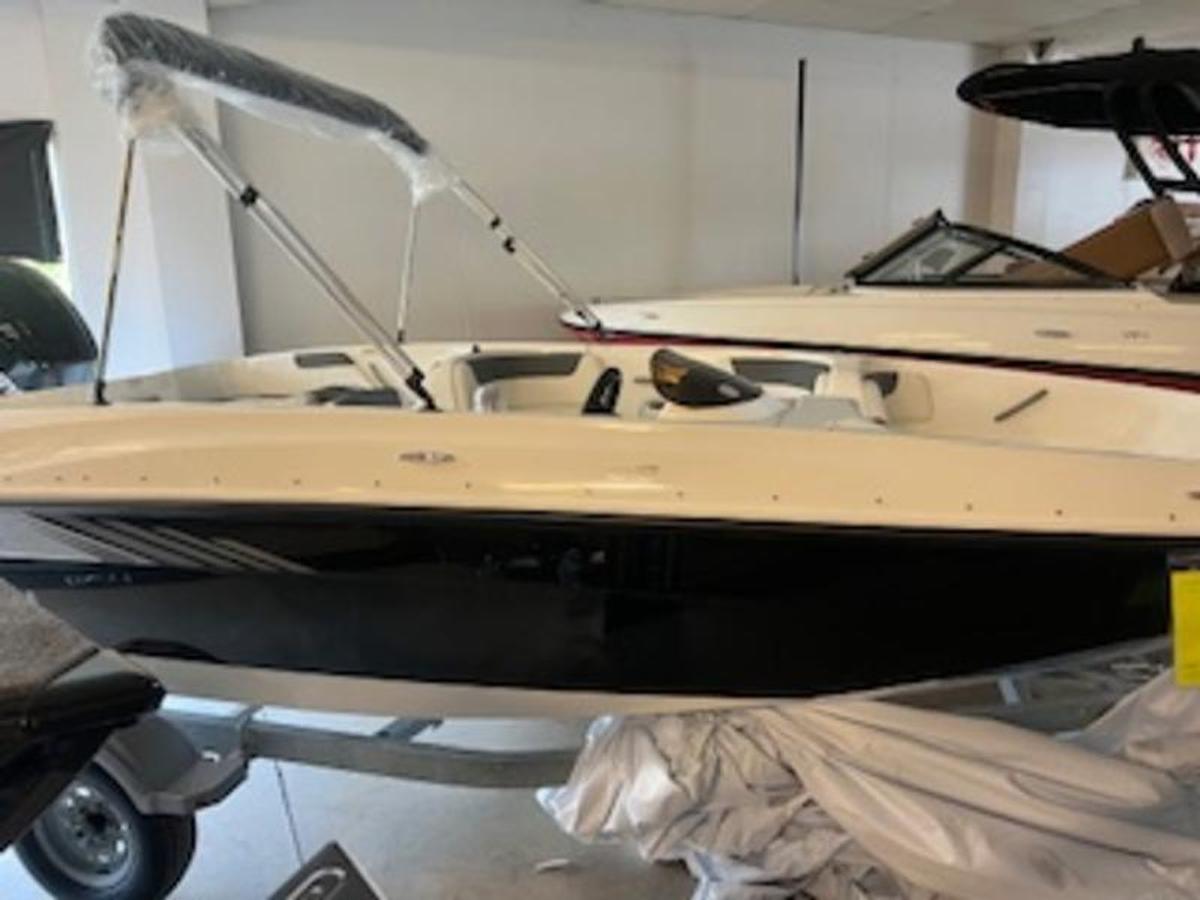 2025 Bayliner Element E18