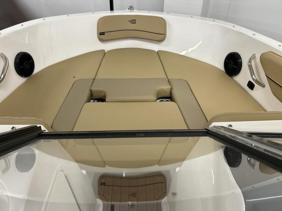 2024 Bayliner VR4 Bowrider I/O