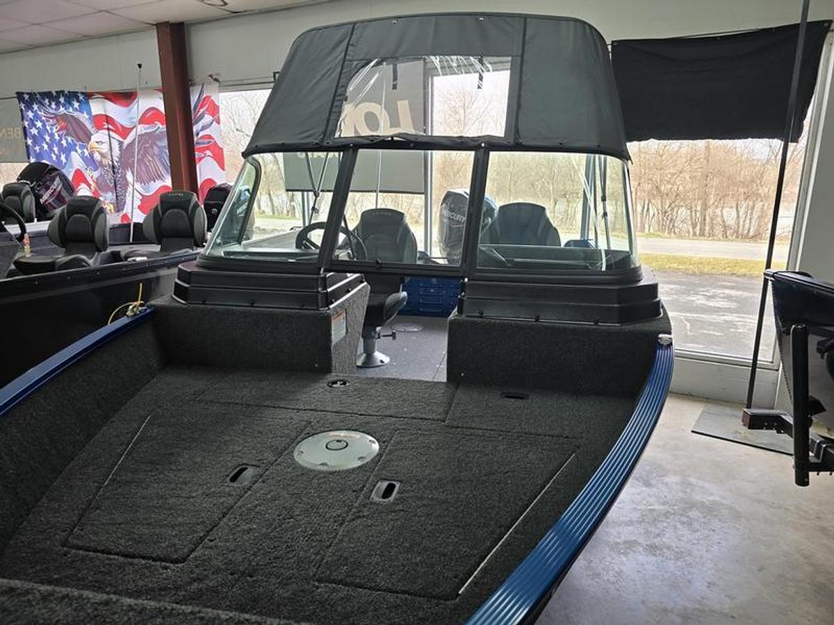 2026 Lund 1650 Angler Sport