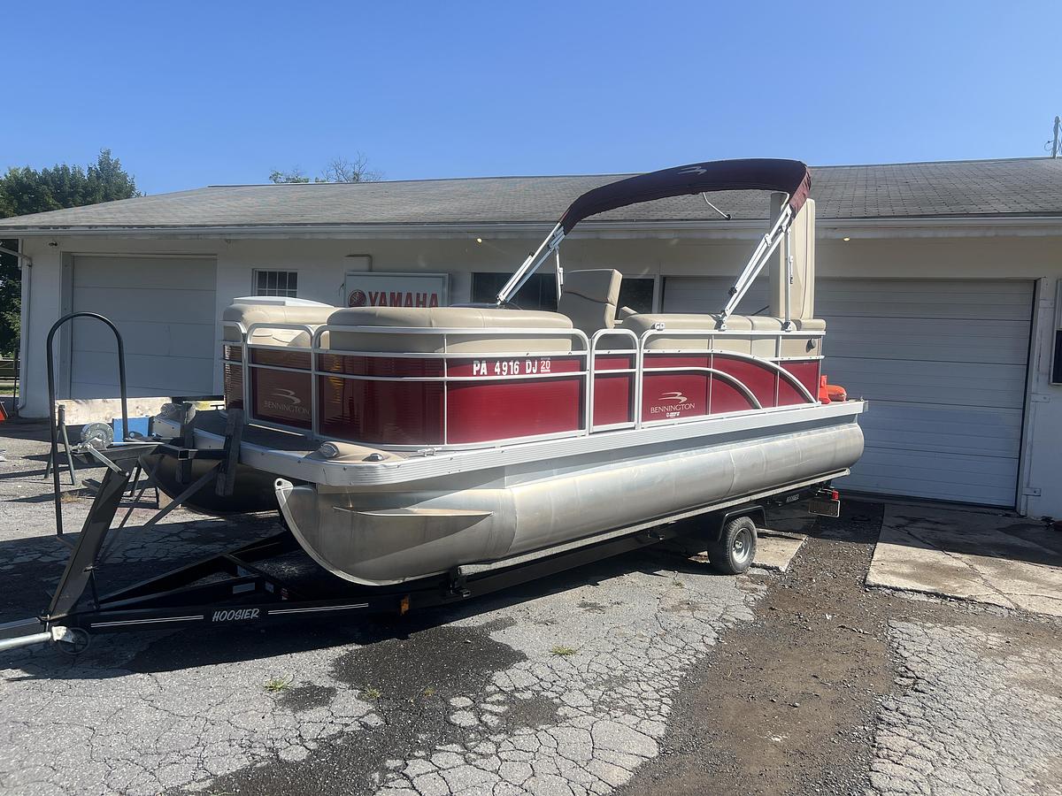 Used BENNINGTON 20SLX