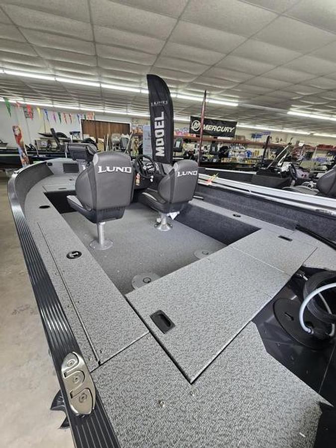 2026 Lund 1650 Angler SS