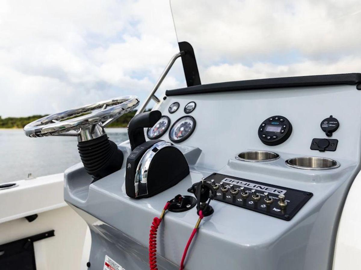 2026 Bayliner T20CC Base