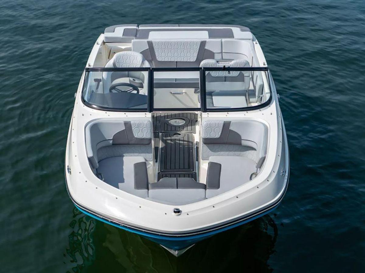 2025 Bayliner VR5 Bowrider Base