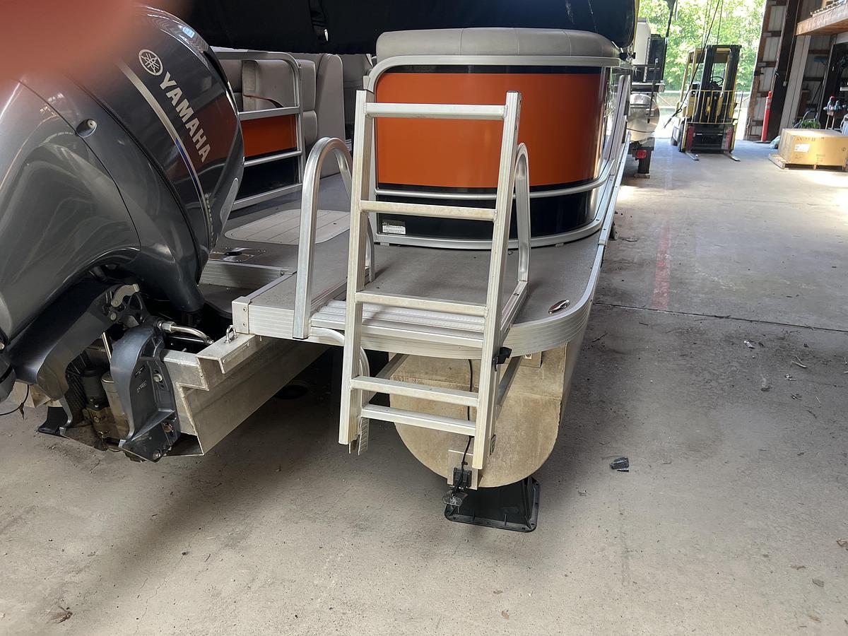 Used G3 PONTOON